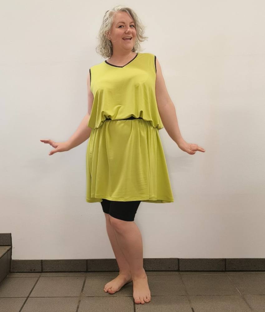 Lime grøn plus size sommerkjole i modal. Moon Soft Lime