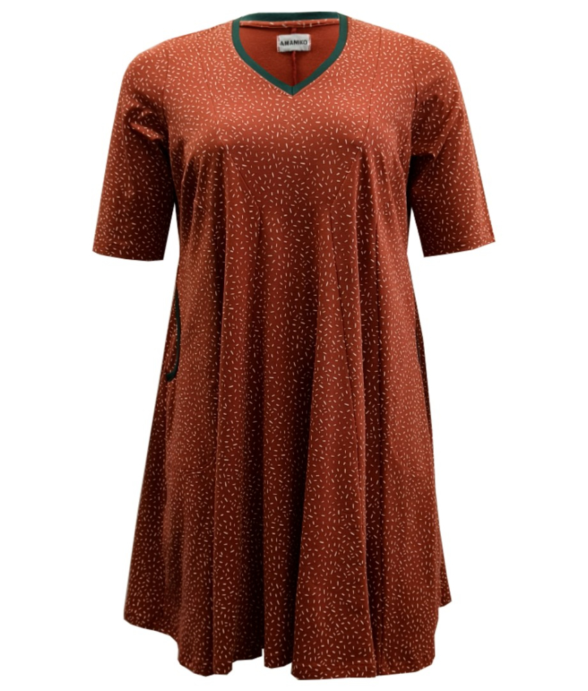 Løs rødbrun Plus Size kjole med nistre - Emi Terra Confetti